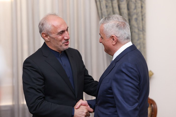 Вице-премьер Мгер Григорян и вице-президент Ирана Сейед Хамид Пурмохаммади на встрече в Армении