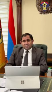 Министр обороны Армении Сурен Папикян объявляет о возможности повторной подачи заявления на контракт для раненых