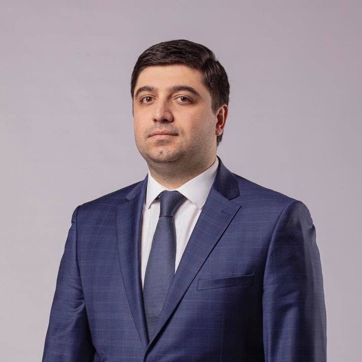 Вагаршак Акобян, депутат от Севана, подает заявление об отказе от мандата