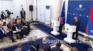 Урсула фон дер Ляйен и Никол Пашинян в Ереване, объявление о поддержке Армении