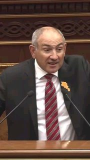 Избирательный участок в Армении, урна для голосования