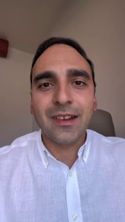 Тигран Авинян, мэр Еревана, выступает с заявлением о выборах