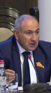 Никол Пашинян выступает с заявлением о ЕАЭС, Армения