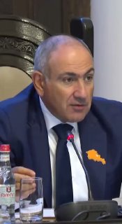 Премьер-министр Армении Никол Пашинян на пресс-конференции