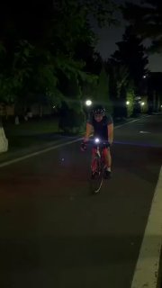 Никол Пашинян на велопрогулке в отпуске, Армения