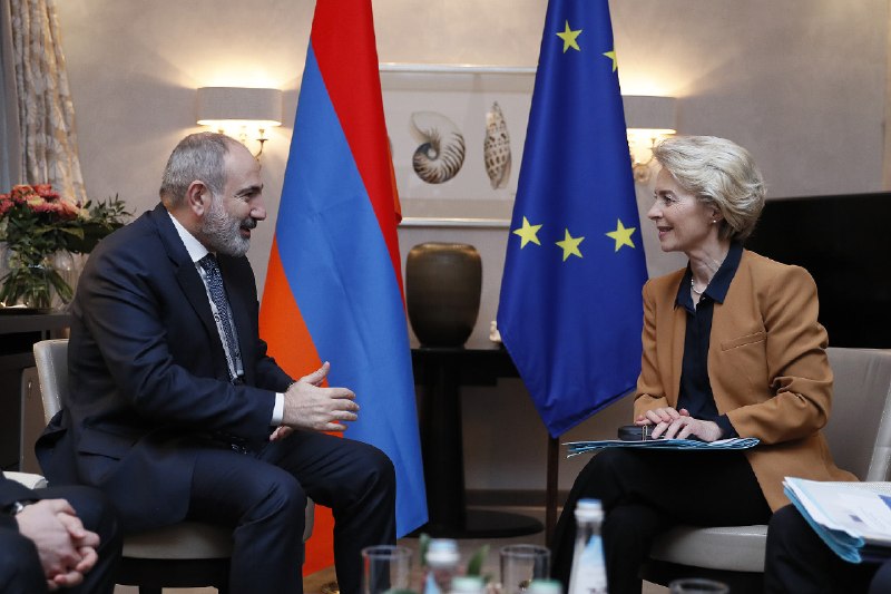 Премьер-министр Армении Никол Пашинян на брифинге, Ереван