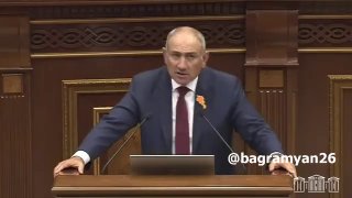 Никол Пашинян выступает в парламенте Армении, подводя итоги 2025 года