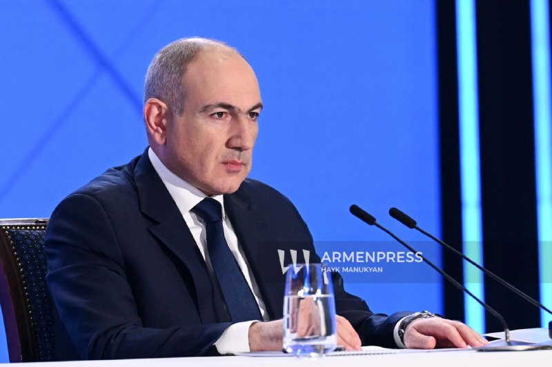 Никол Пашинян выступает с речью на заседании Национального Собрания Армении
