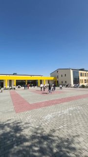 Новая средняя школа в селе Покр Веди Араратской области, открытая премьер-министром Николом Пашиняном