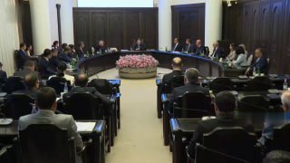 Никол Пашинян выступает с заявлением о безопасности смартфонов в Армении