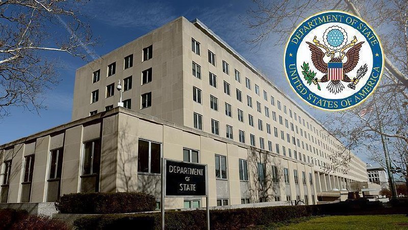 Флаги Армении и США, символизирующие поддержку Вашингтоном суверенитета Еревана