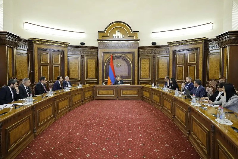 Консультации под председательством премьер-министра Армении Никола Пашиняна по градостроительству района Конд в Ереване